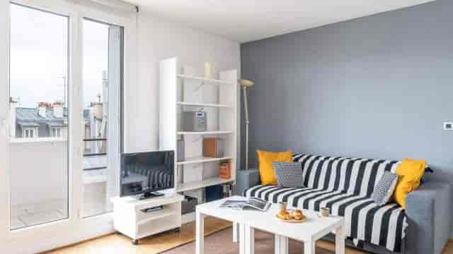 plum guide paris atelier alternative to airbnb