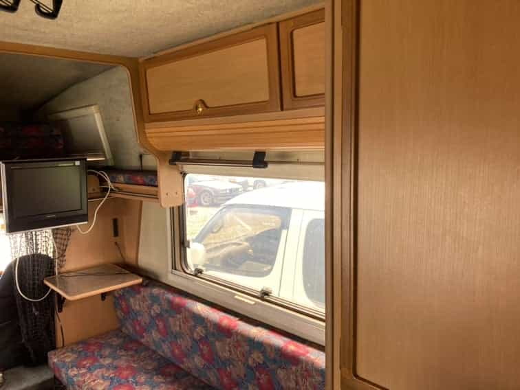 1998 Toyota Camroad motorhome import from Japan