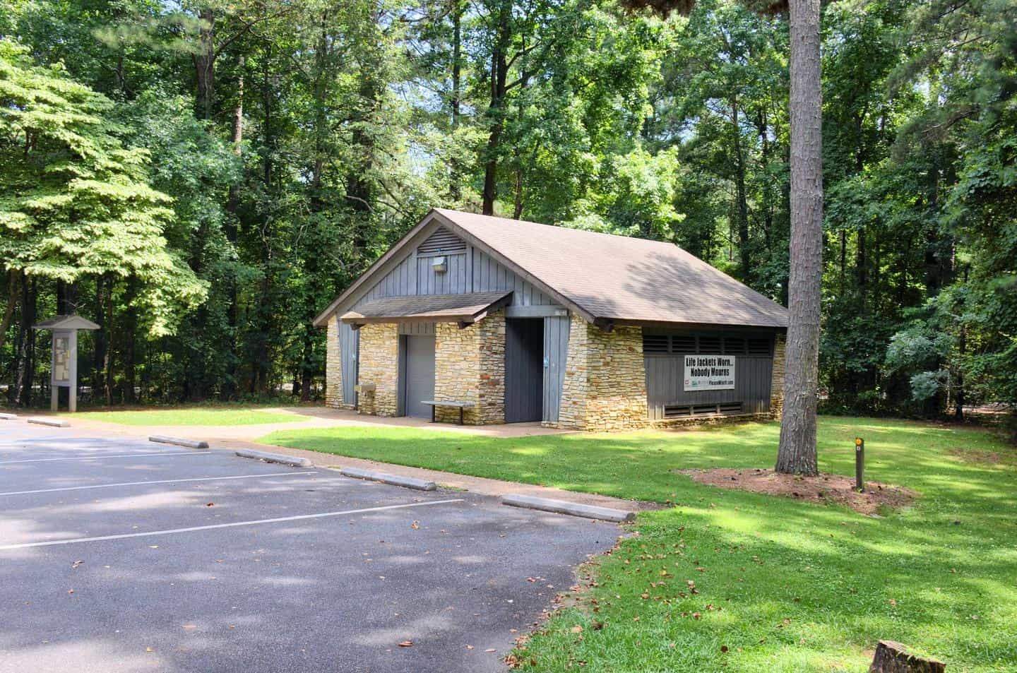 Victoria Campground Bathhouse