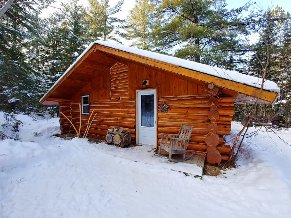 Chalet en bois rond L’Harfang des Neiges à Notre-Dame-de-la-Merci