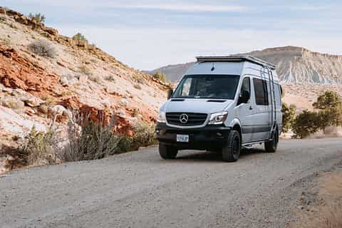 Mercedes Benz Sprinter 144