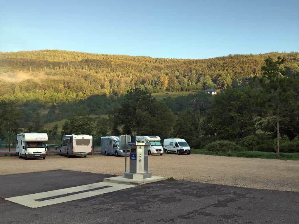 aire-de-camping-car-dans-la-region