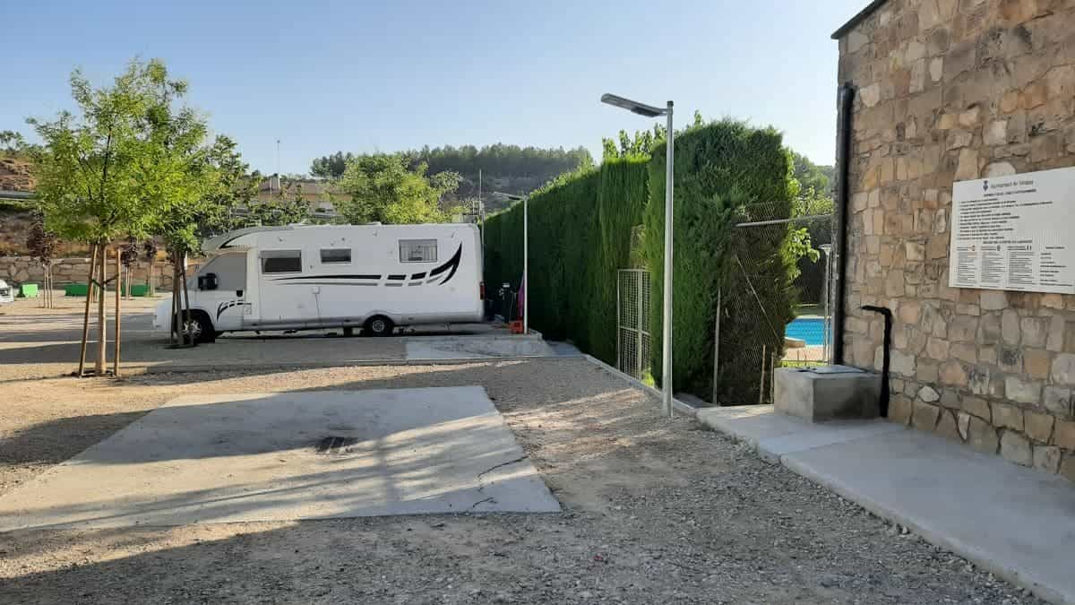 Totalement gratuite : l'avis de Michel sur l'aire de camping-car de Vinaixa, en Espagne