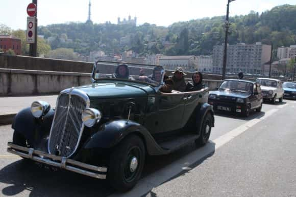 Traversée de Lyon : le défilé des voitures de collection