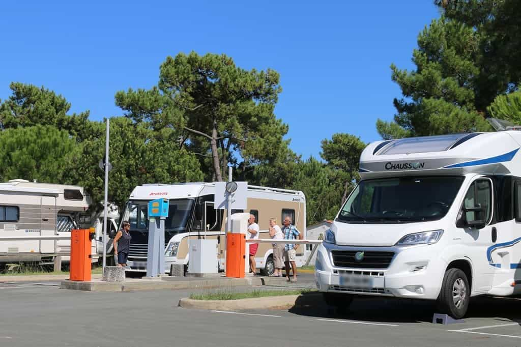 Coup de gueule : ces aires de camping-car qui nous font payer plus que ce que nous consommons !