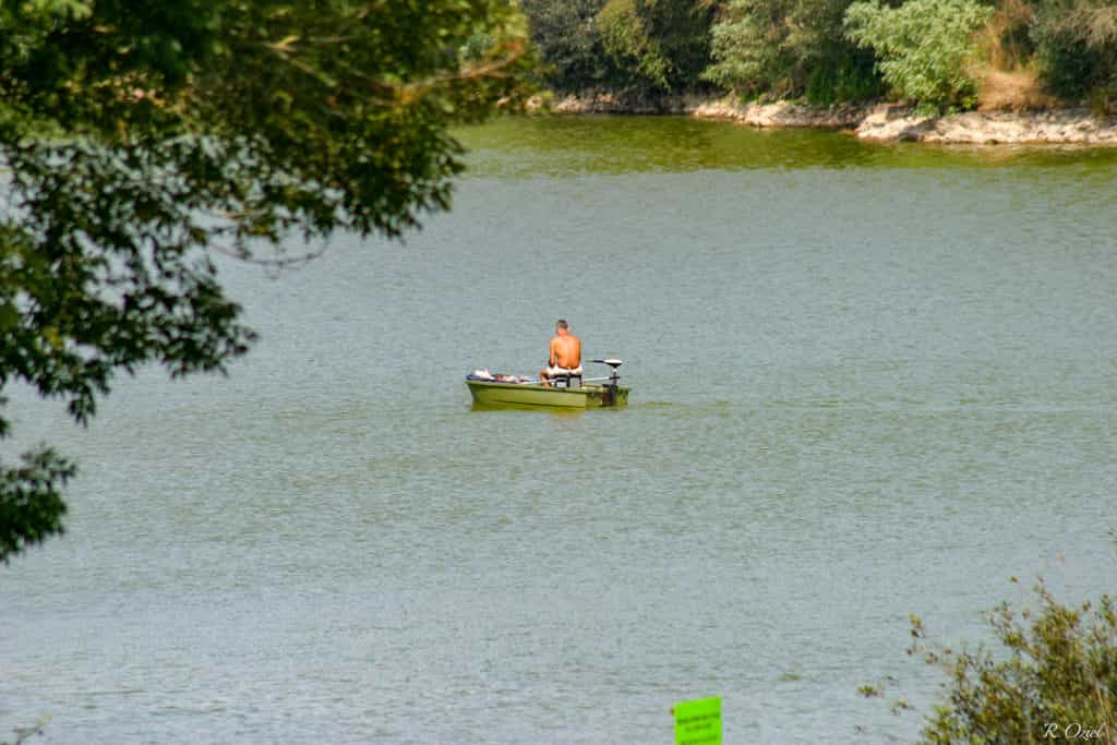 Camping avec pêche sur étang privé réservé aux vacanciers