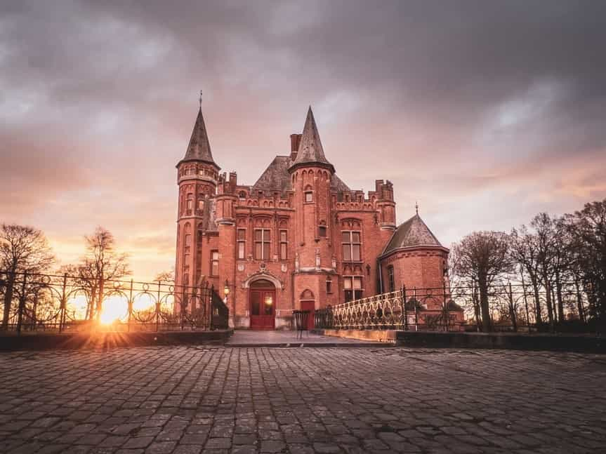 Camping près d'un château à Bruges