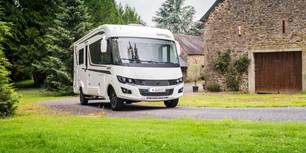 Rapido 854 F : ce camping-car compact offre un gigantesque salon arrière !