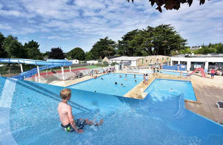 Des Menhirs Pool Slides