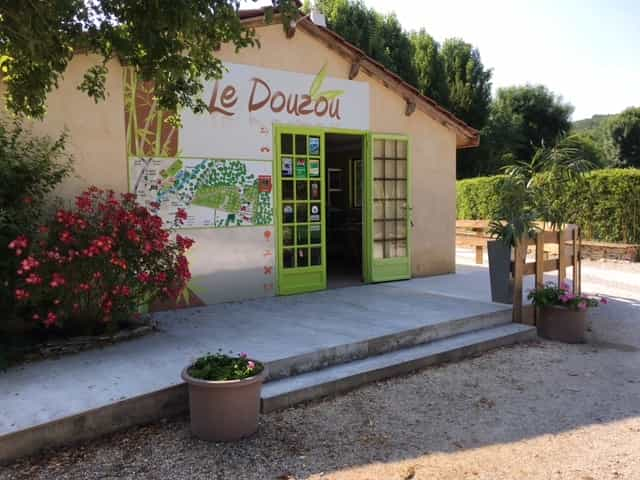 Douzou : A cheap campsite in the Dordogne!