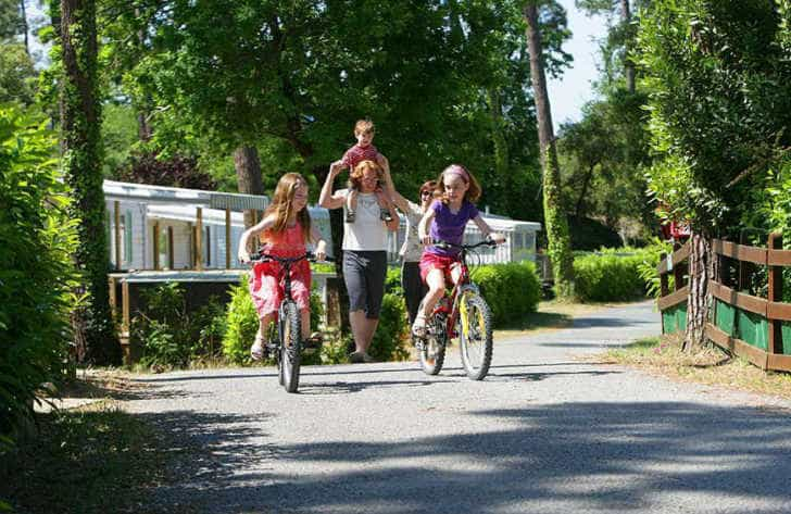 Camping la Pignade Family Cycling Site