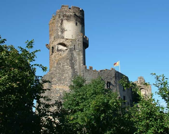 Donjour du château de Tournouël