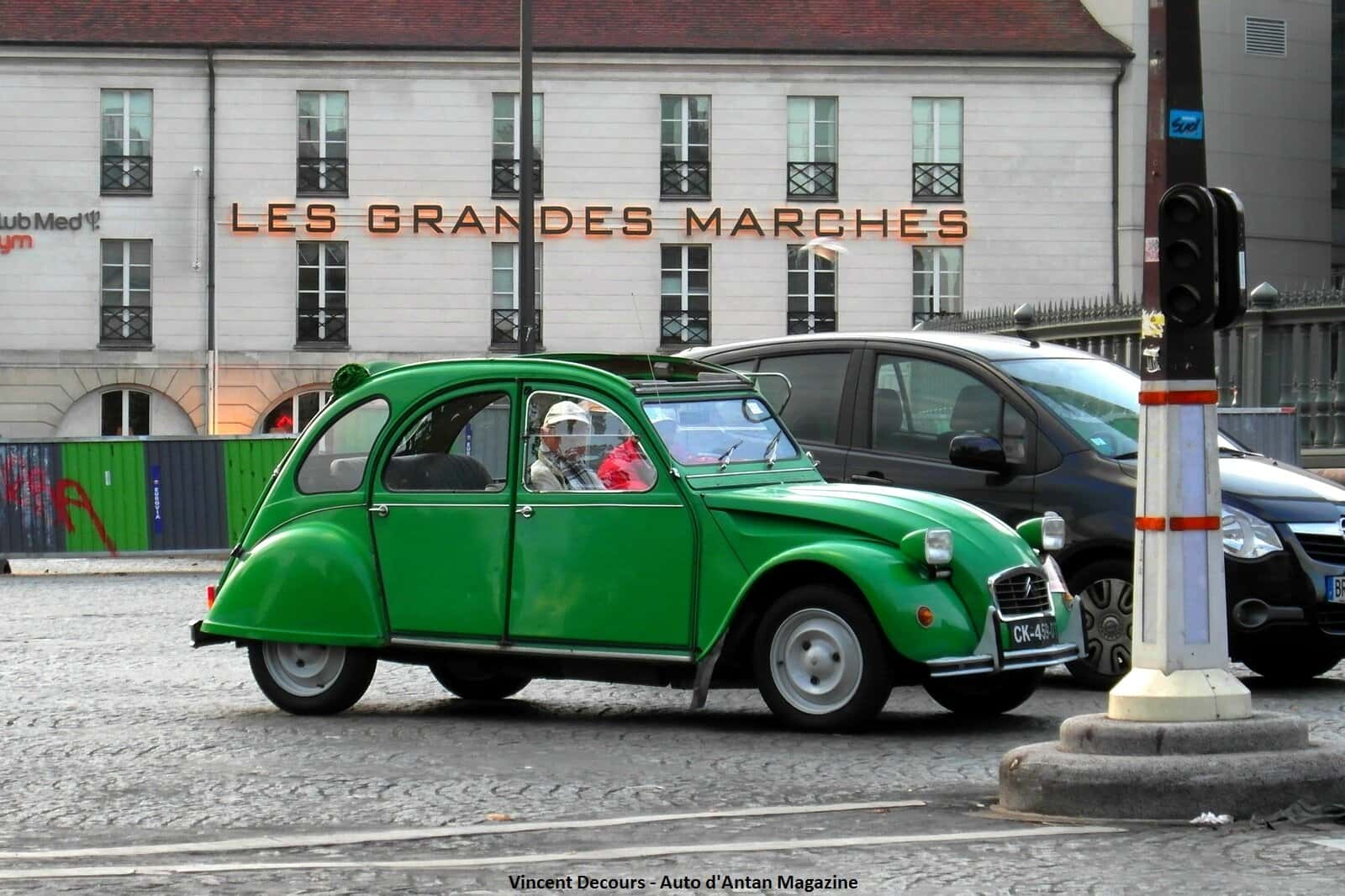 7ème Traversée Estivale de Paris 2014 - Citroën 2CV