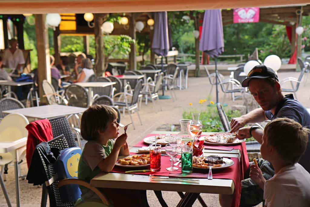 Les délicieux repas de la brasserie - pizzeria - snack ouverte le midi et le soir