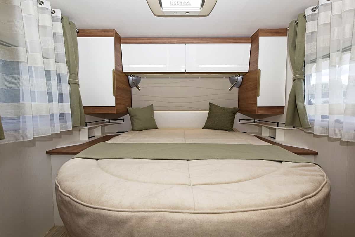 Quel type de lit choisir : les avis des camping-caristes sur les couchages des camping-cars