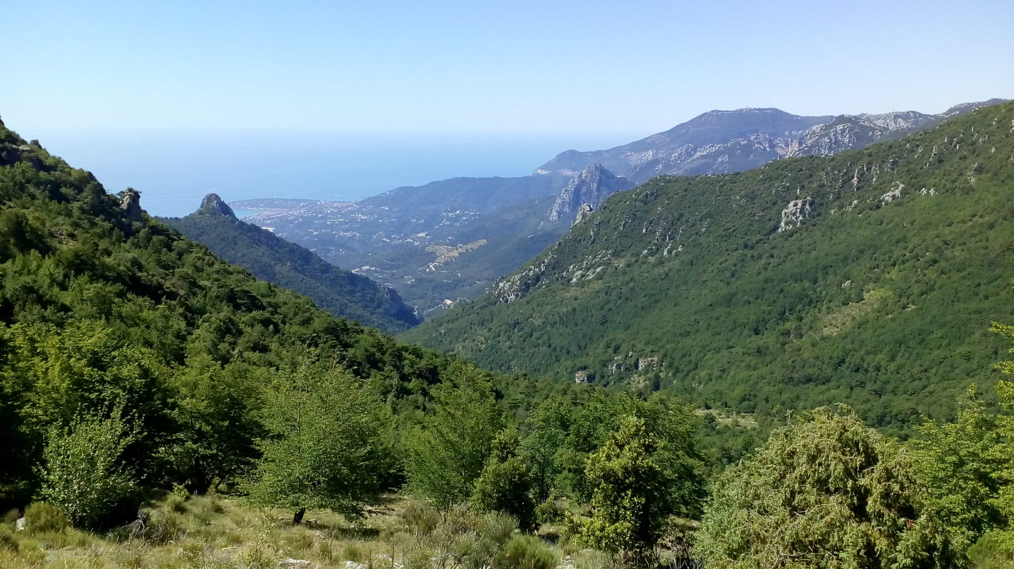 Ruines de l'ancienne frontière franco-italienne