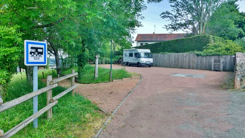 Aire pour camping-cars gratuite à Le Crozet, France