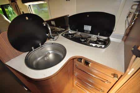 Itineo SB700 motorhome kitchen