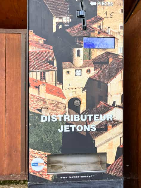 Machine à jetons à une aire en France