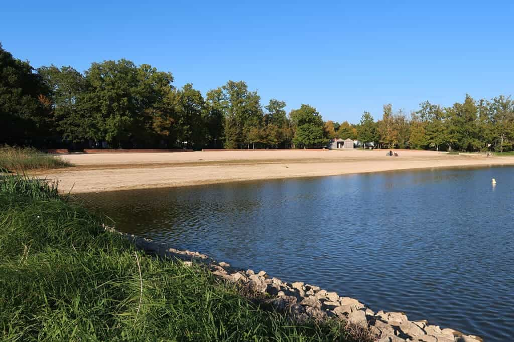 Plage au lac du Der en Champagne-Ardennes