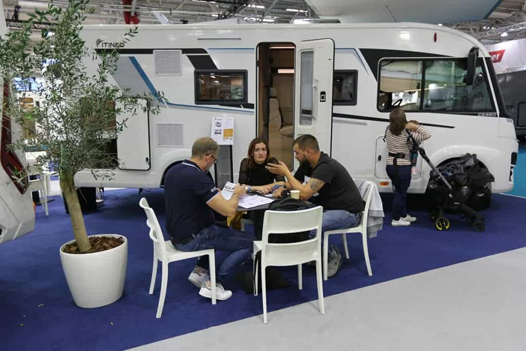 Stand Bavaria au salon du véhicule de loisirs du Bourget 2022