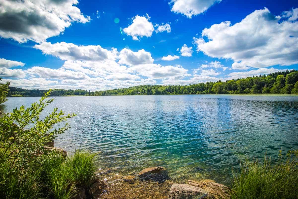 beautiful water of the maclu lakes