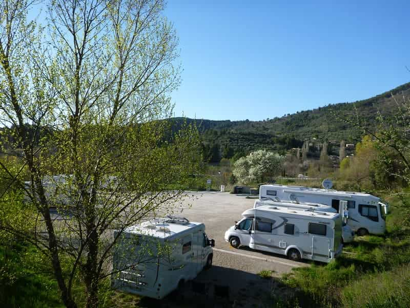 Faut-il créer des aires de services haut de gamme ? Pas sûr...