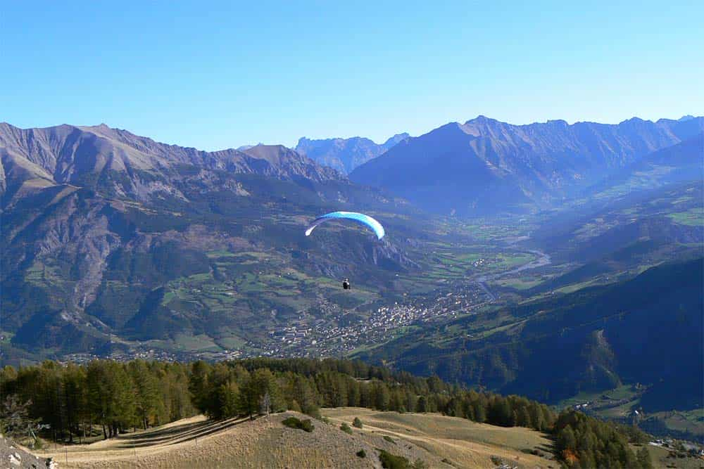 Parapente dans le Parc National du Mercantour