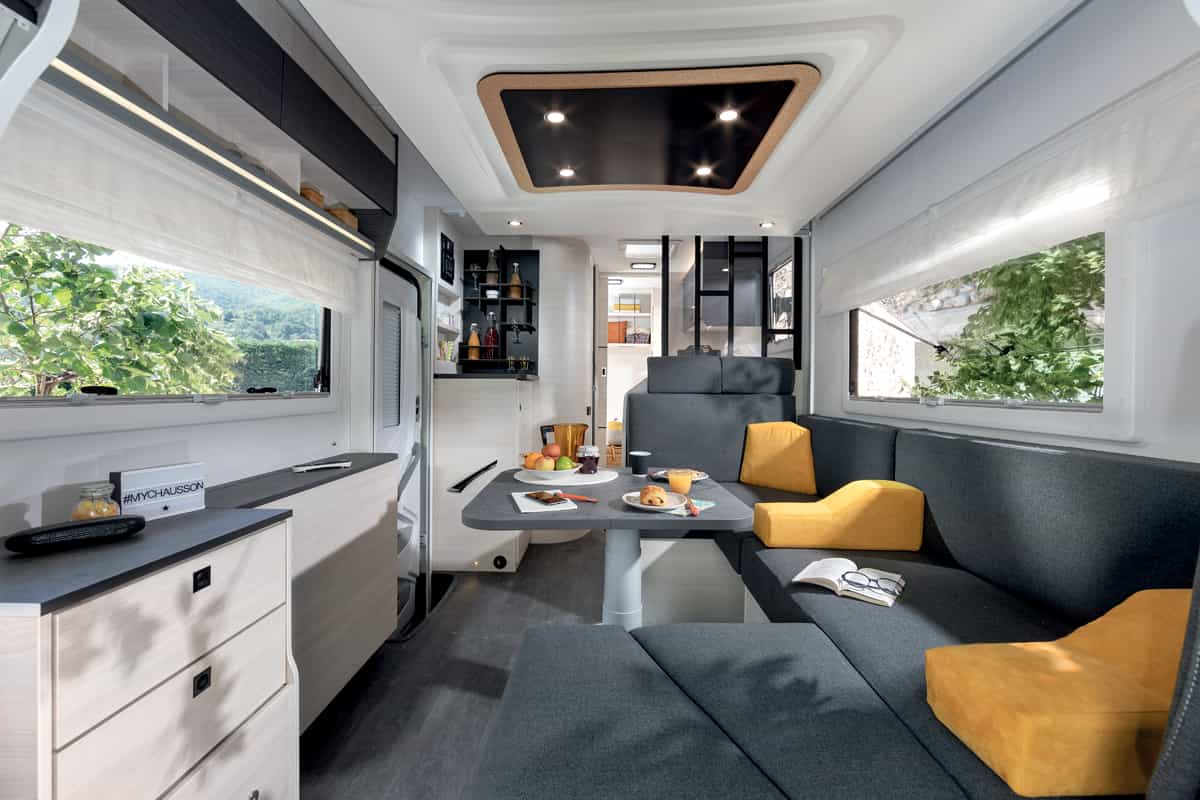 Chausson 660 - Génial intérieur