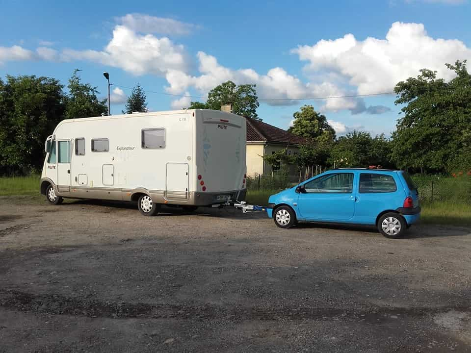 Camping-car voiture cadre à tracter